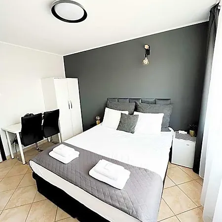 Hotel Goscinne Przy Molo